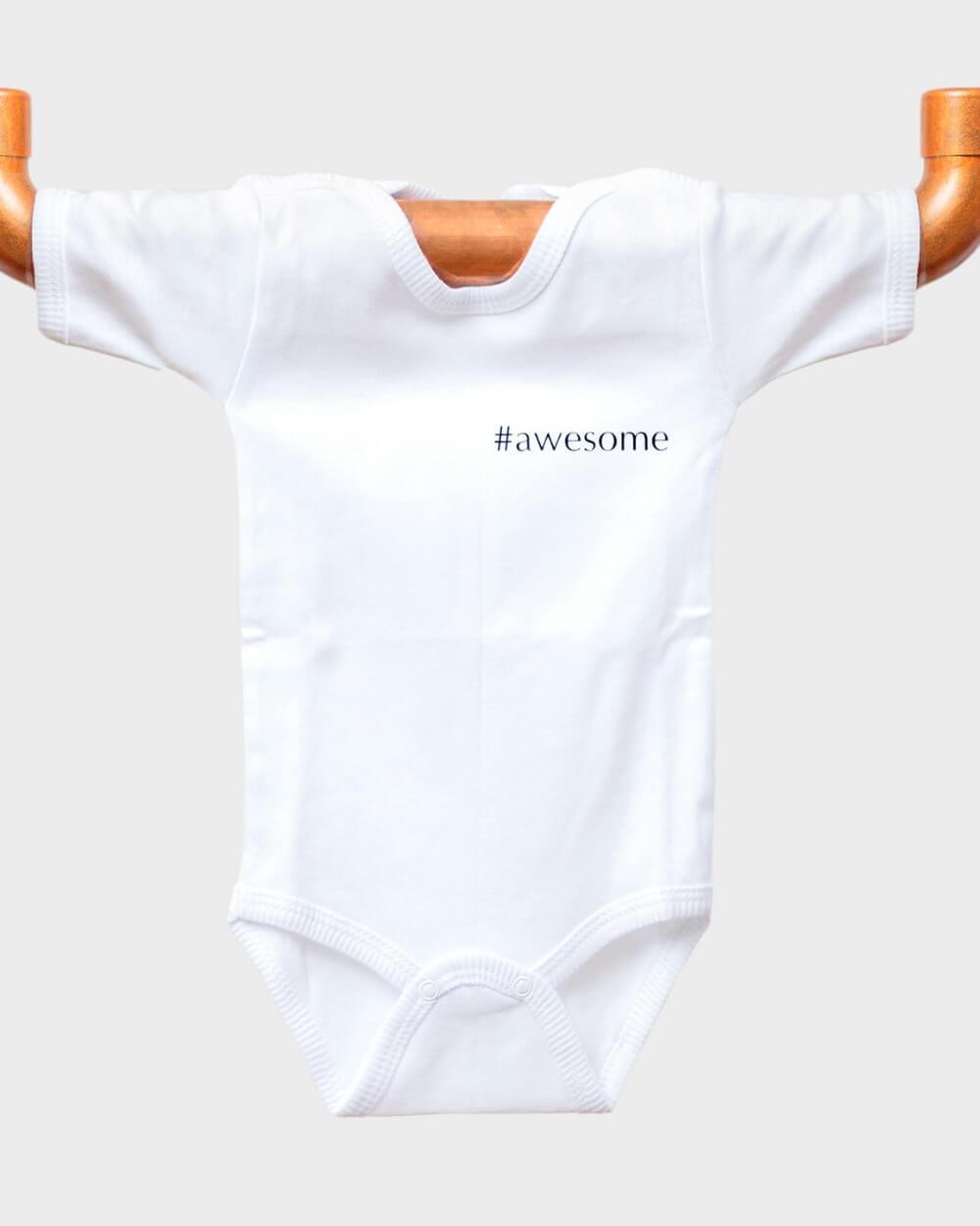 Body bebe Awesome mânecă scurtă Mama Boutique imagine 2022 protejamcopilaria.ro